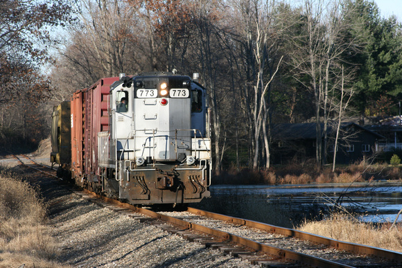 Skimming The Pond with a southbound train