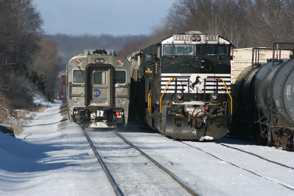Train 43 and NS H07
