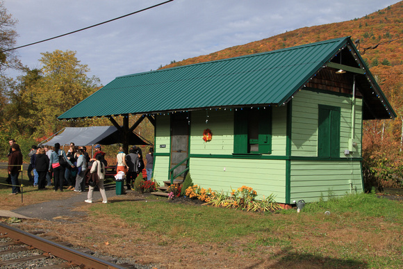 Passengers board The Foliage Special at Mt. Tremper
