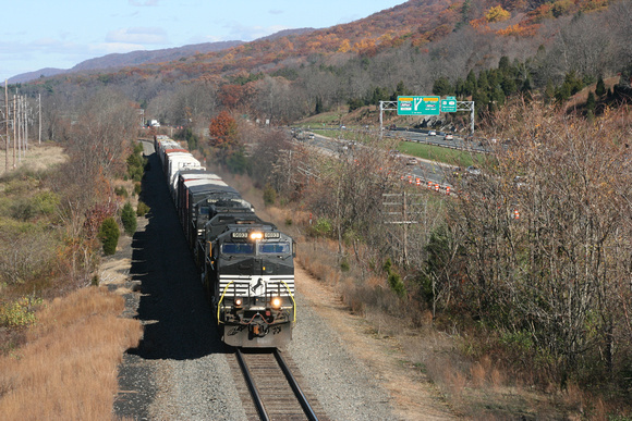 Norfolk Southern racing cars down The Thruway at Arden (4 of 5)